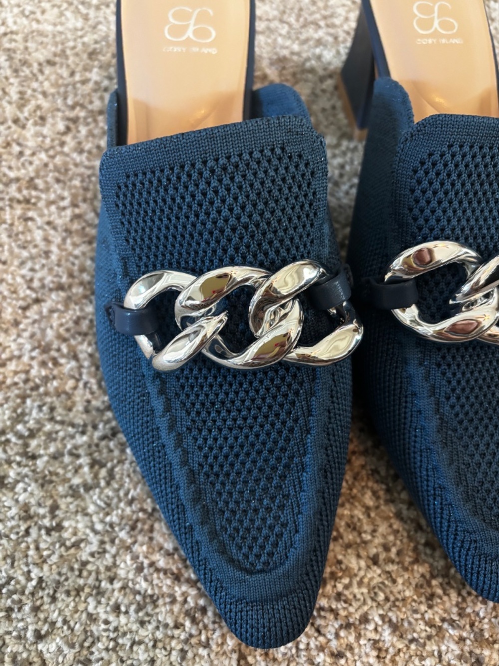 Cosy Island slip on heels - Picture 2 of 5